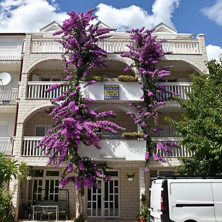 Apartments Cipetic Kaštela Eksteriør billede