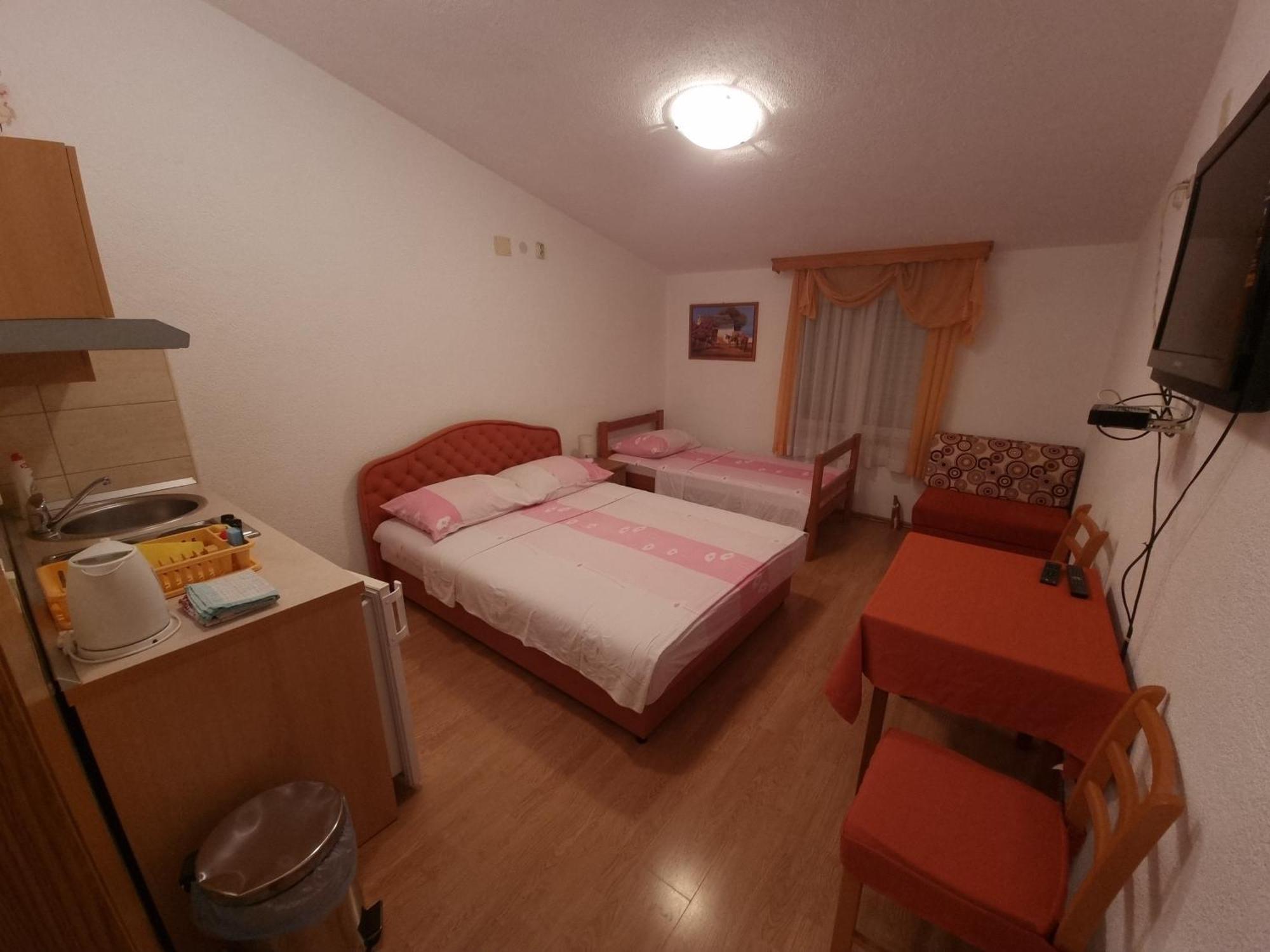 Apartments Cipetic Kaštela Eksteriør billede