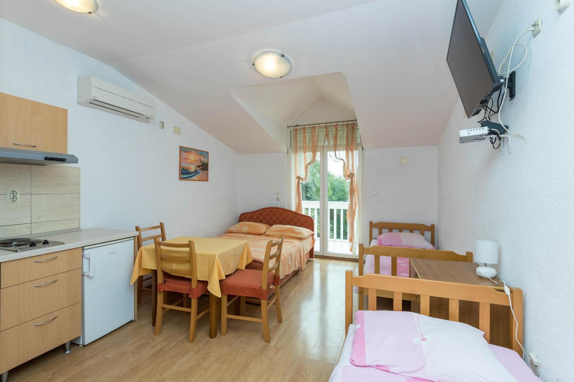 Apartments Cipetic Kaštela Eksteriør billede