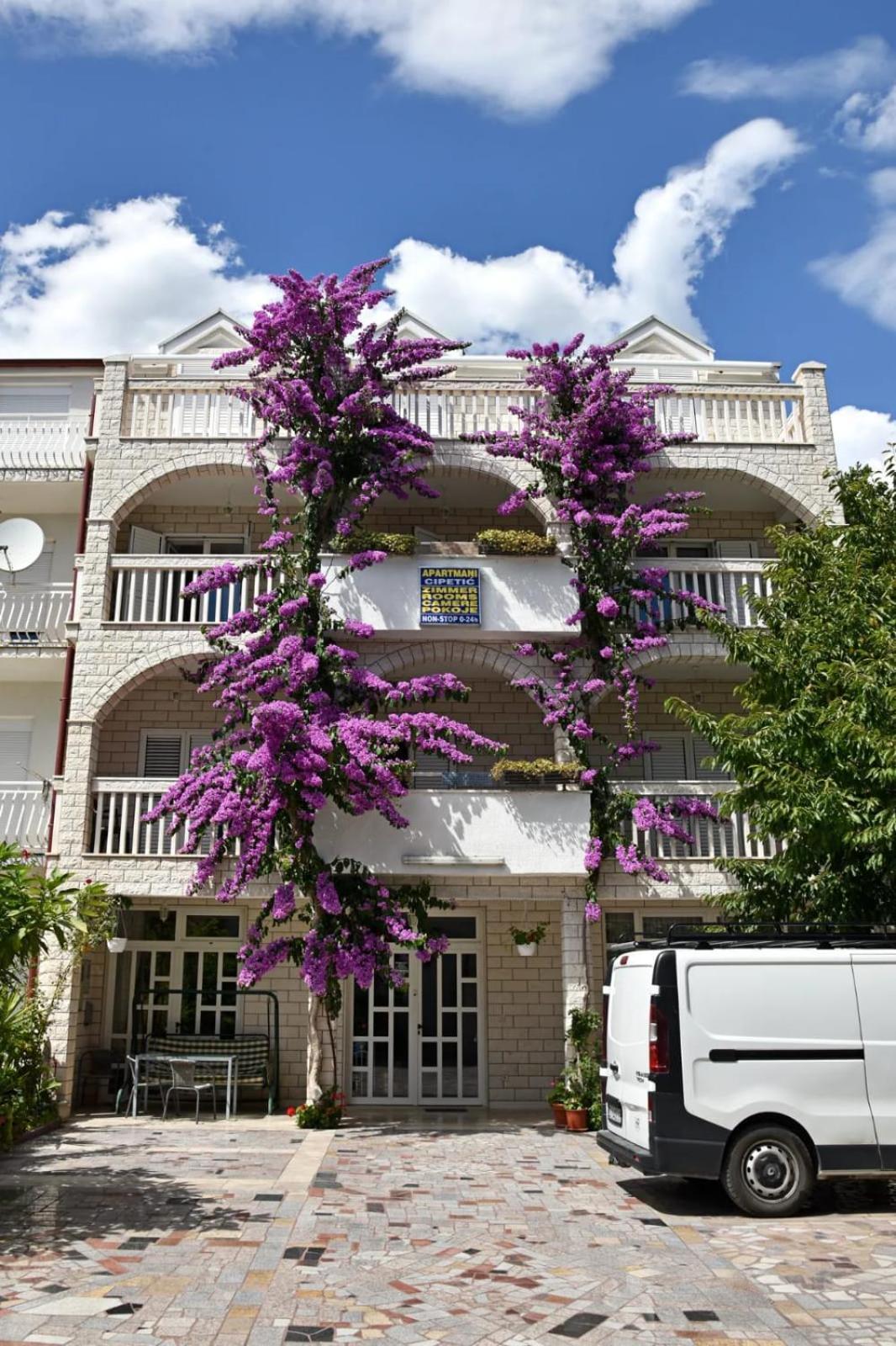 Apartments Cipetic Kaštela Eksteriør billede